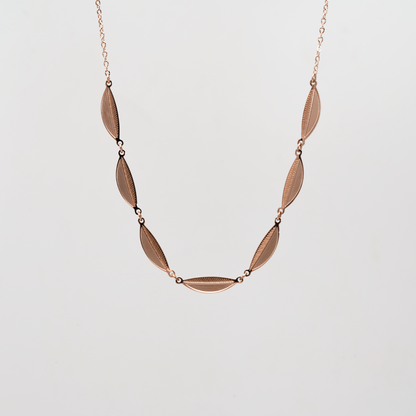 Rosegold Radiance: Luxurious Necklace for Timeless Elegance