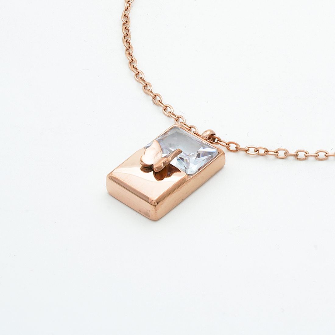 Twilight Rose: Rose Gold Necklace for Evening Glamour