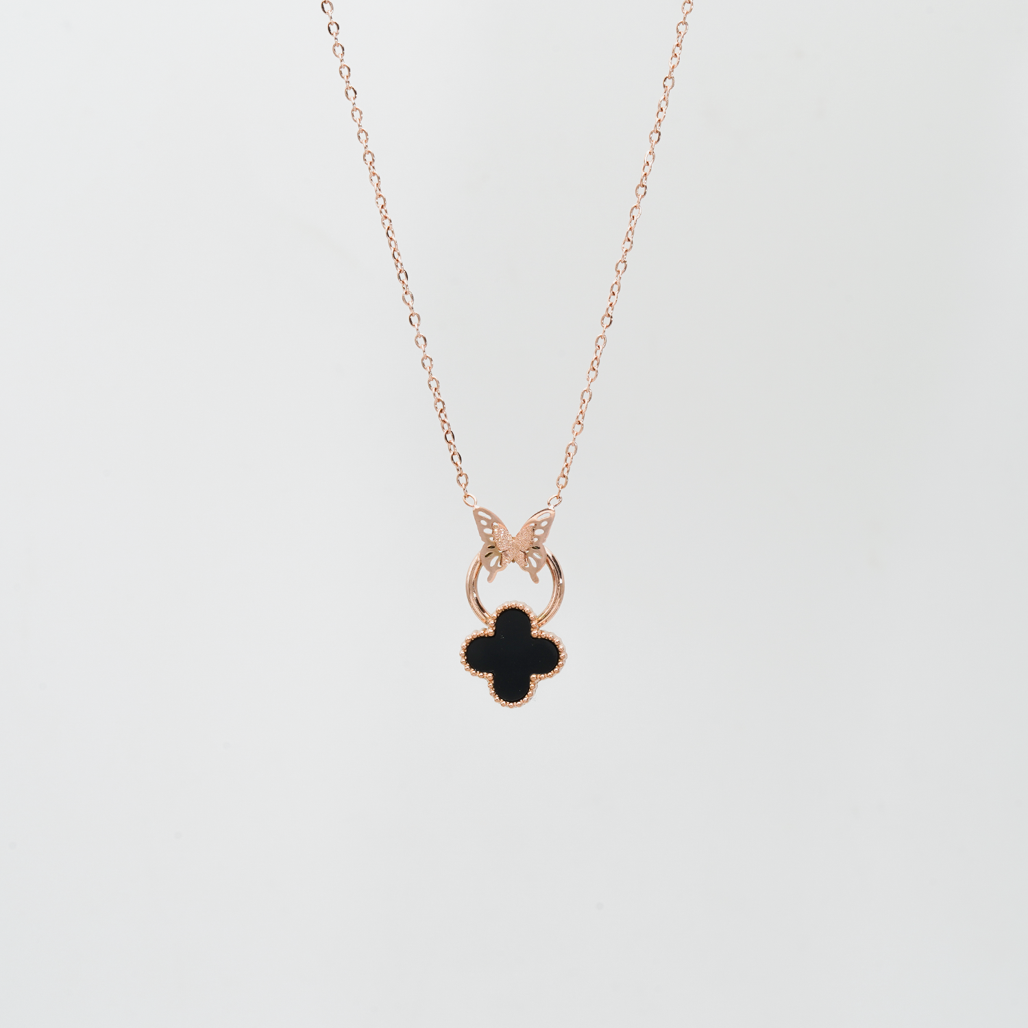 Elegant Rose Gold Necklace for Women: Timeless Beauty and Grace