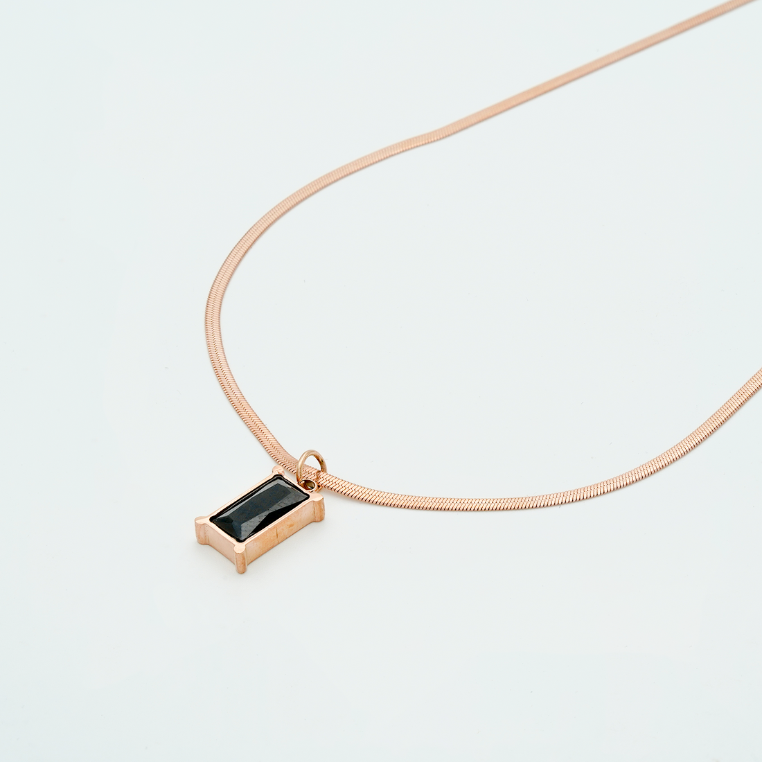 Rosegold Reverie: Enchanting Necklace for Timeless Grace