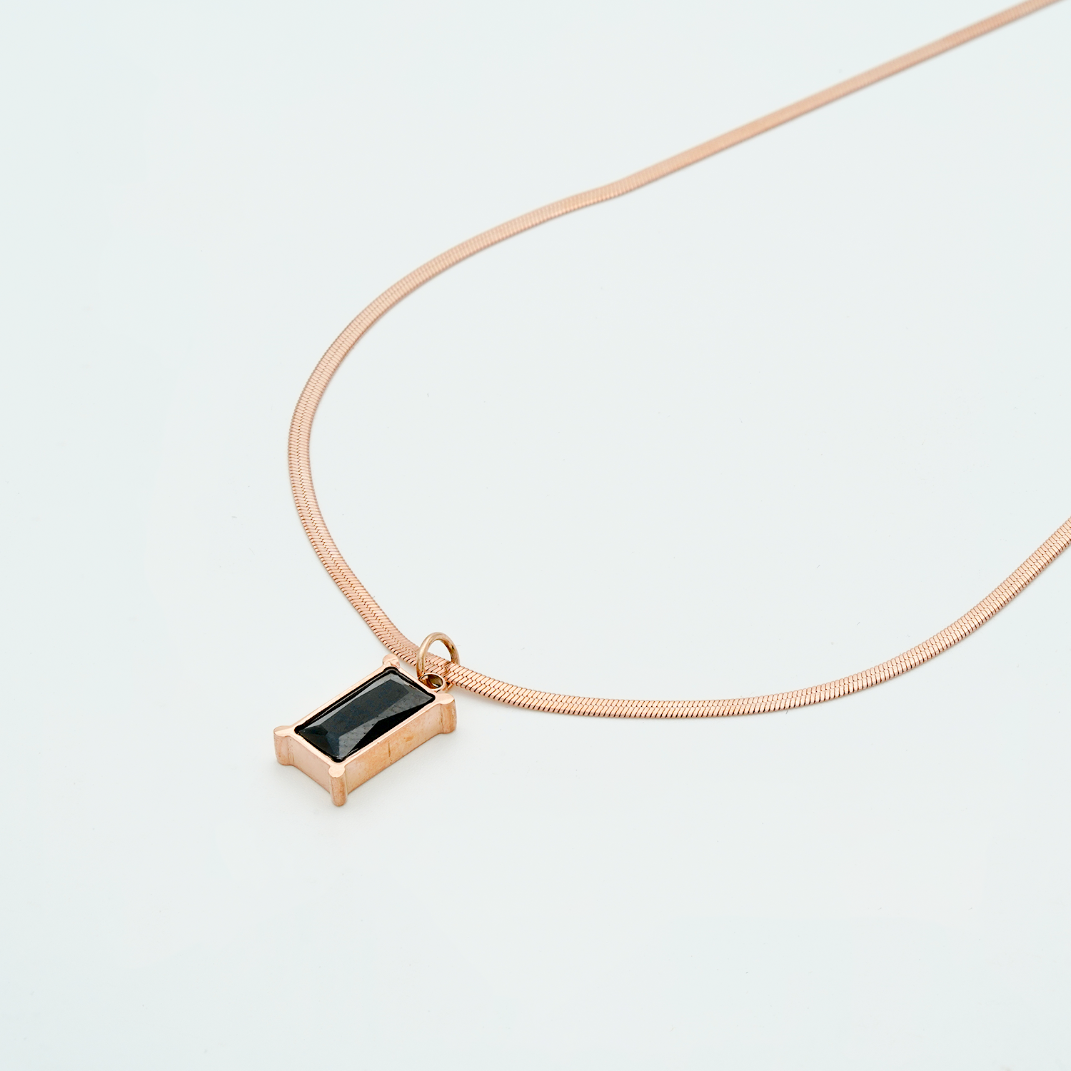 Rosegold Reverie: Enchanting Necklace for Timeless Grace